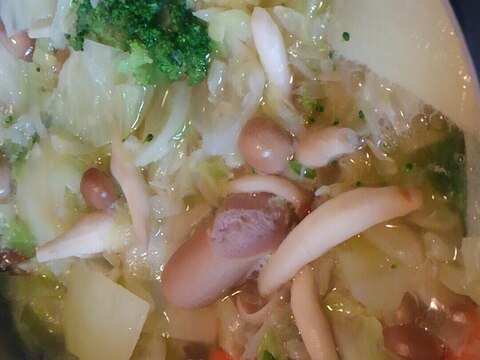 野菜とポークウインナーのポトフ